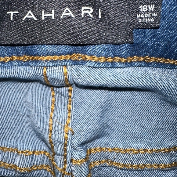 Tahari Chloe Fit Solution Plus Size Skinny Jeans - Picture 7 of 11